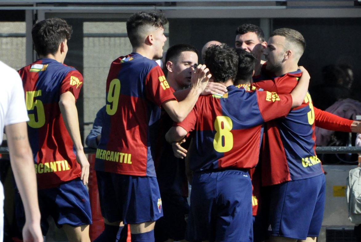 El Mercantil es va arribar a posar per davant (2-1) | CE Mercantil
