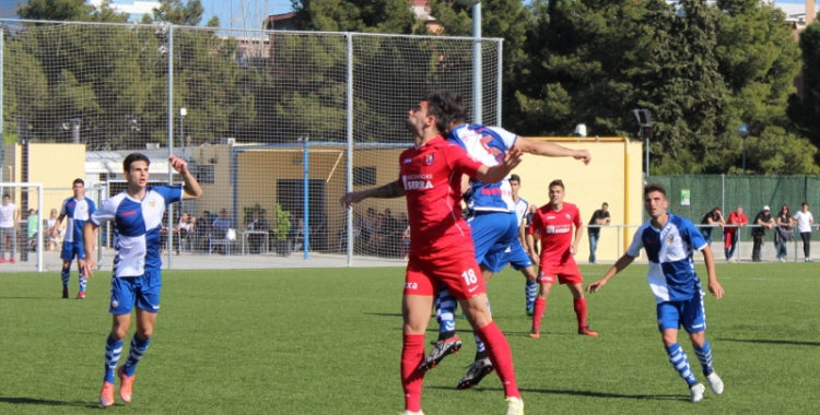 El capità arlequinat, Guillem Pujol, salta amb Sergio Álvarez | Adrián Arroyo