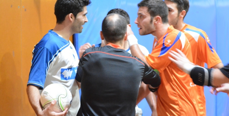 L'Escola Pia i el Natació Sabadell van disputar un derbi molt igualat