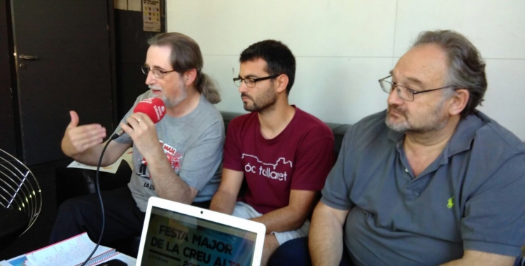 Els representants dels veïns en roda de premsa