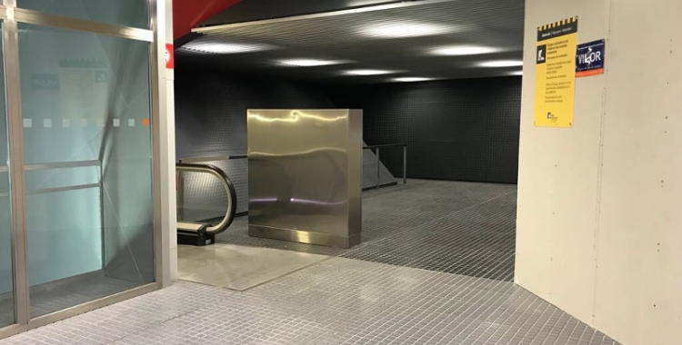 L'estació dels FGC de Plaça Major està en obres per instal·lar-hi un altre ascensor. Foto: Roger Benet