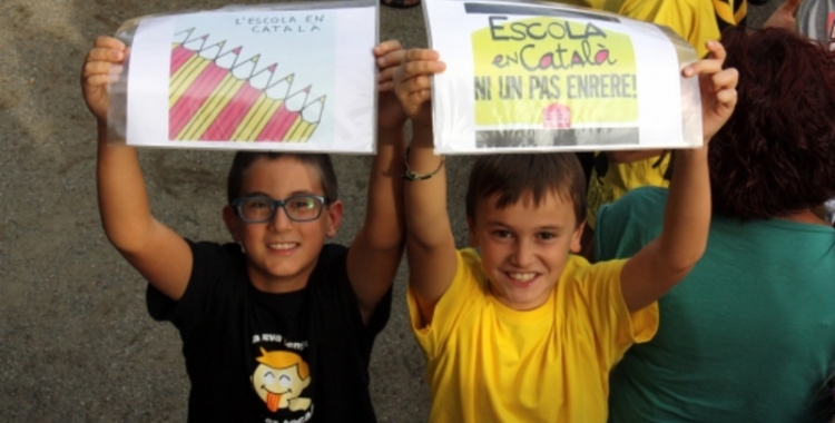 La concentració de Som escola és a les 18h de la tarda davant l'Ajuntament.