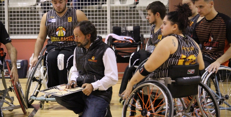 Óscar Trigo i els seus jugadors a punt de certificar la permanència a Primera | Adrián Arroyo