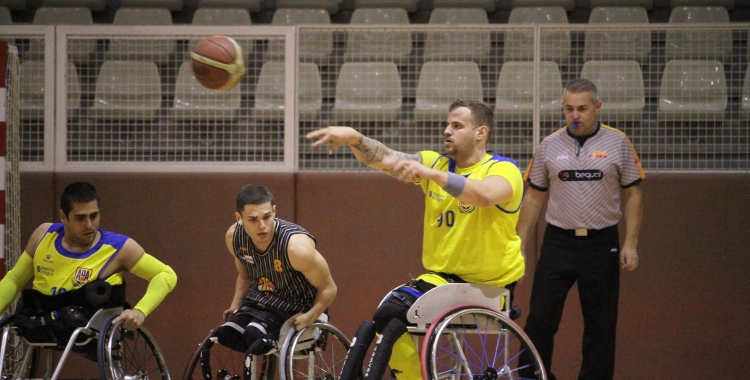 Óscar Onrubia, amb 28 punts, va ser el millor del seu equip | Adrián Arroyo