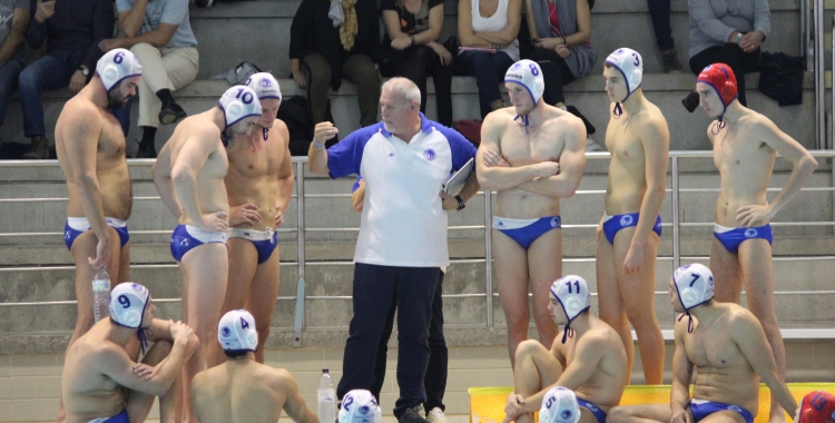 Quim Colet amb els seus jugadors a Can Llong | Roger Benet