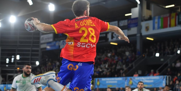 Gómez, en una acció amb la selecció | RFEBM