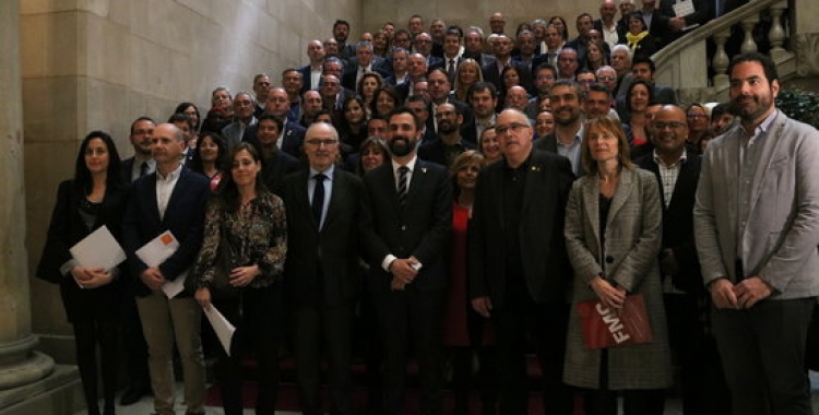 Fotografia de família de la signatura del pacte | ACN