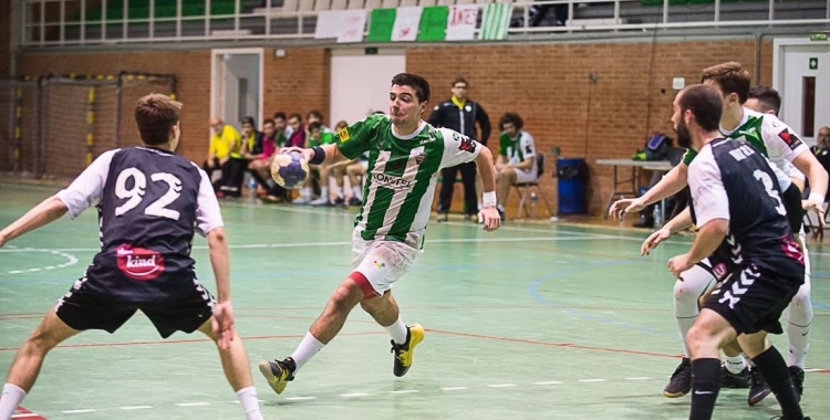 Jordi Sancho s'ha mostrat molt descontent amb l'actuació de l'equip contra La Roca. | OAR Gràcia