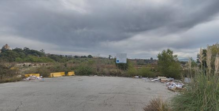 El solar és molt visible des de l'accés a Sabadell per la C-58 | Google Maps
