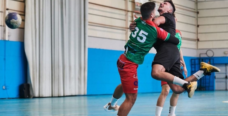 Jordi Sancho va contribuir amb cinc gols, insuficients per evitar la primera derrota gracienca | Èric Altimis - OAR Gràcia