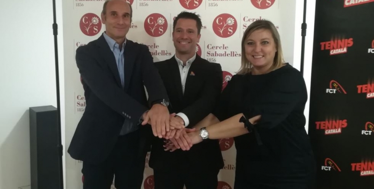 Jordi Andreu (president Cercle), Jordi Tamayo (FCT) i Laura Reyes (regidora d'esports) | Sergi Park