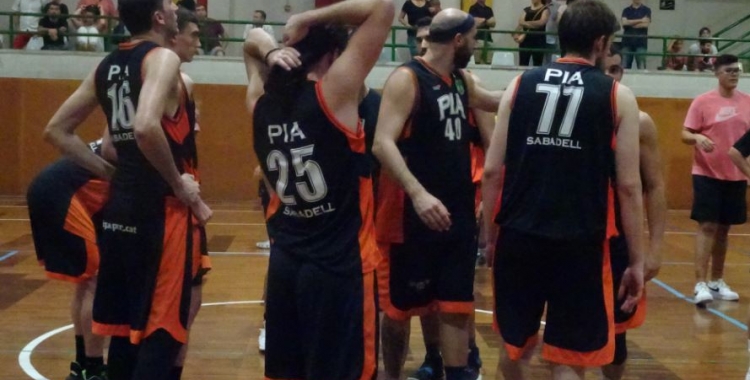 El Bàsquet Pia s'està mostrant irregular a la seva pista enguany | Sergi Park