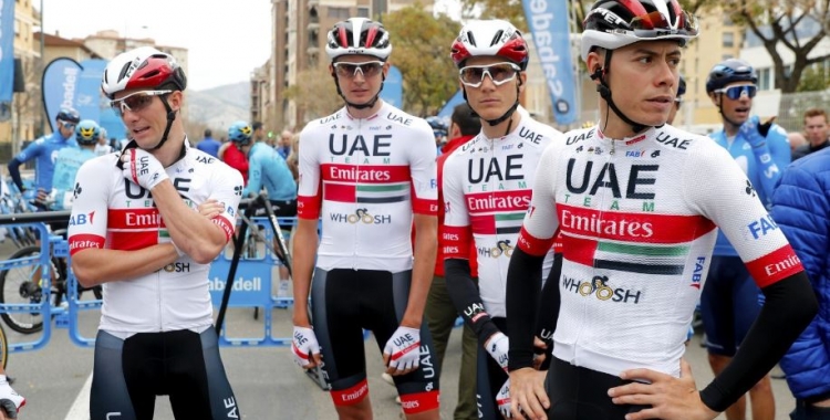 De la Cruz (dreta), amb el mallot de l'Emirates | BettiniPhoto - UAE Team Emirates