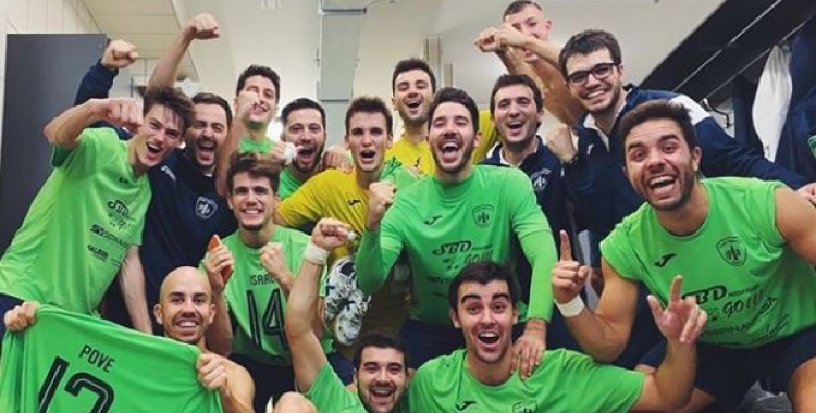 Celebració escolàpia després del triomf a Eivissa | Futsal Pia