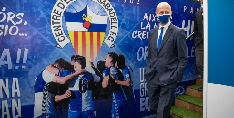El president del Centre d'Esports, Esteve Calzada, en un acte comercial enguany | Roger Benet