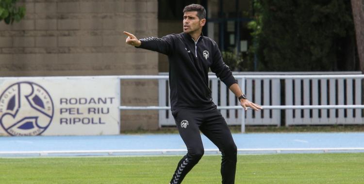 Tot i la derrota a Oviedo, Hidalgo veu en bon moment el seu equip | CES
