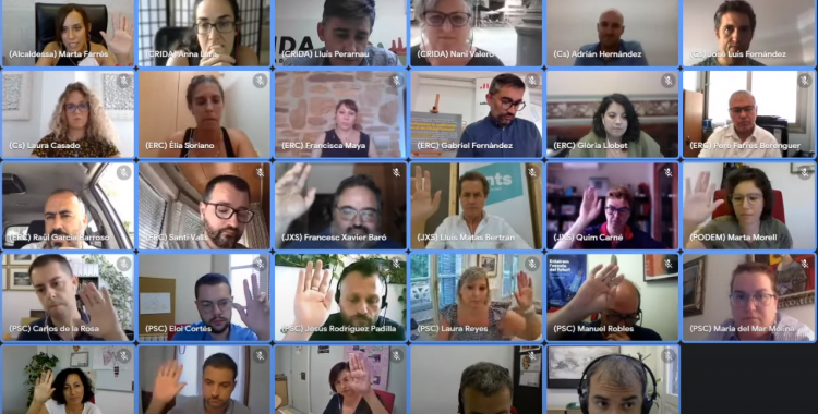 La proposta s'ha aprovat per la mínima, amb els 14 regidors de PSC, Podem i Junts | Youtube
