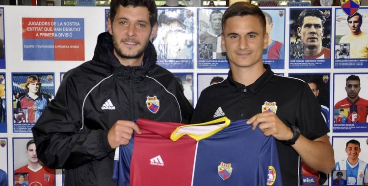 Carlos López (director esportiu) i Marc Xala, el nou entrenador del Juvenil 'A' | CE Mercantil