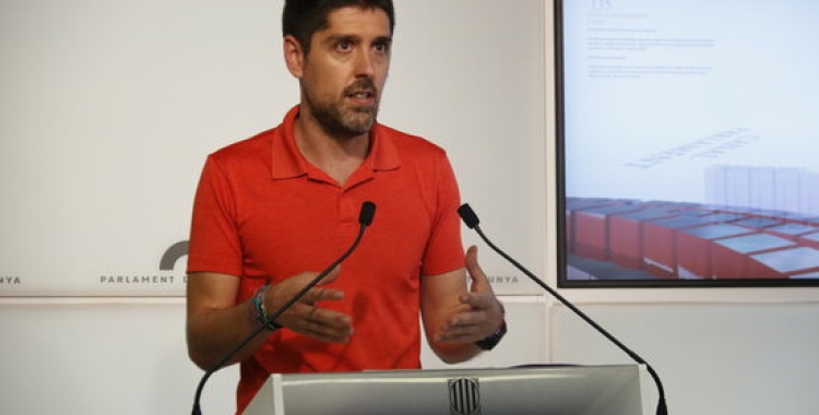 Dvaid Cid en una rdoa de premsa al Parlament | ACN 