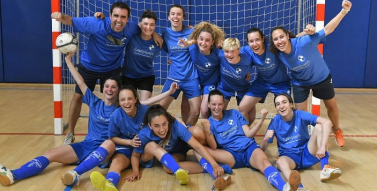 Celebració arlequinada de la temporada perfecta | @fssabadell