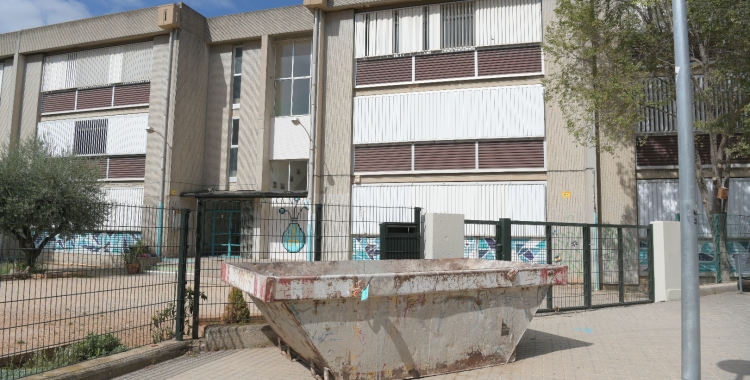 Exterior de l'Institut de Ca n'Oriac/ Roger Benet