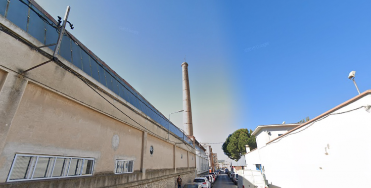 La xemeneia de Can Marcet, que serà rehabilitada | Google Maps
