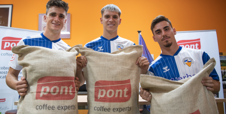 Pau Víctor, Alex Sala i Alberto Fernández, a l'acte de presentació a Cafès Pont | Roger Benet
