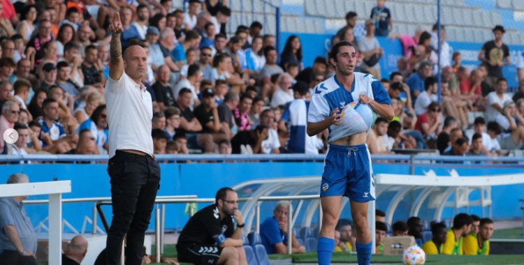 Vargas al costat de Gabri en el partit de presentació contra l'Europa | CES