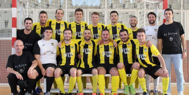 Plantilla d'El Ático el dia de la presentació dels equips | El Ático