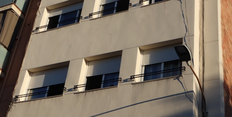La façana de l'edifici en qÜestió | Júlia Ramon