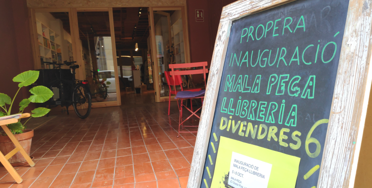 S'inaugura la llibreria Mala Peça | Pau Duran