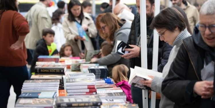 Paradetes literàries de Sant Jordi | Roger Benet