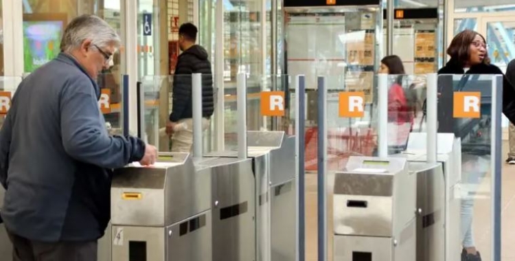 Caos a Renfe arran del robatori de coure i la pluja