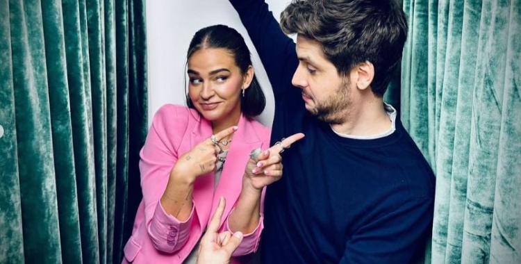Laura Escanes i Roger Escapa en una imatge promocional de 'L'eclipsi'