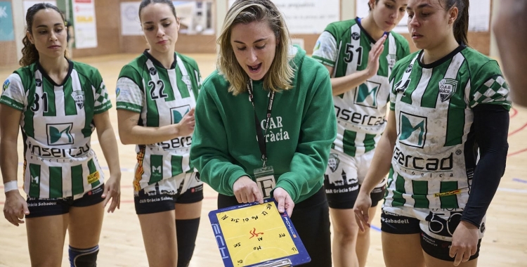 Carmona donant indicacions en el partit contra el Lleida | Èric Altimis