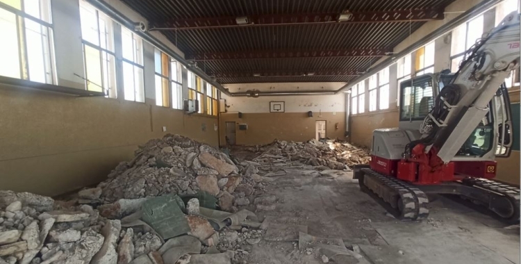 Entrada del refugi a través del gimnàs del Pau Vila | Cedida