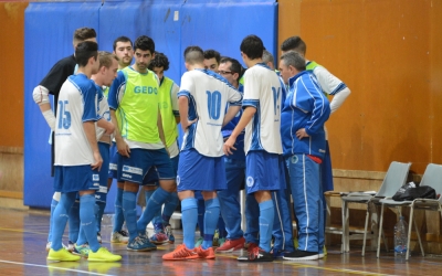 Imatge del Natació Sabadell durant el derbi de la primera volta al pavelló de la Pia