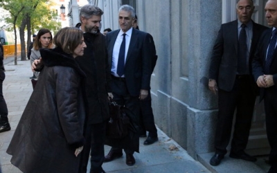 Forcadell entrant al Tribunal Suprem amb el seu advocat. Foto: ACN Autora: Tania Tapia