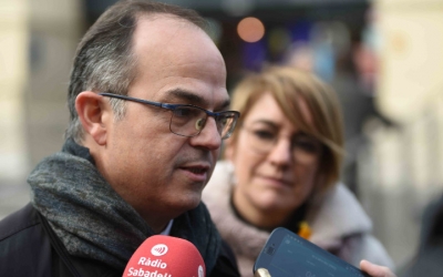 Jordi Turull, candidat de Junts per Catalunya, ha visitat el Mercat central acompanyat de la sabadellenca Lourdes Ciuró. Foto: Roger Benet
