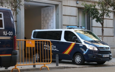 La Policia Nacional ha traslladat Cuixart i Sánchez des dels calabossos de l'Audiència Nacional al Suprem per declarar. 