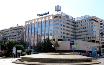 Exterior de la seu de Banc Sabadell a Alacant/ ACN
