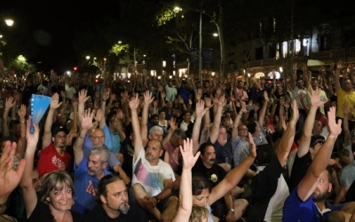 Moment de les votacions en l'assemblea de taxistes de Barcelona | ACN