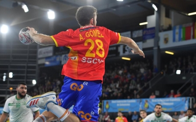 Gómez, en una acció amb la selecció | RFEBM