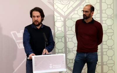 Edu Navarro i Maties Serracant, durant la presentació del conveni/  Ajuntament