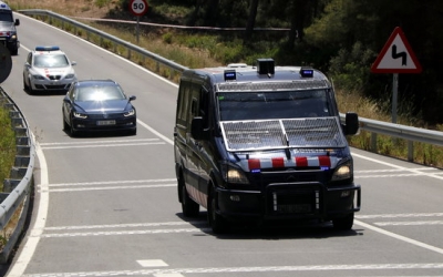 Comitiva policial que trasllada Carme Forcadell | ACN