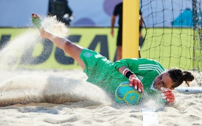 Mariajo Pons va ser titular en els tres partits de la selecció espanyola. | @SeFutbolFem