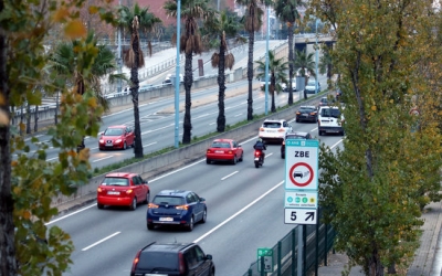Cartell anunciant l'entrada en una Zona de Baixes Emissions | ACN