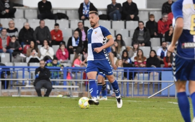 Ángel Martínez, en l'últim partit que va jugar a la Nova Creu Alta | Críspulo Díaz