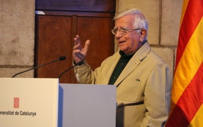 El periodista Tomàs Alcoverro després de recollir el Premi Nacional de Comunicació al Palau de al Generalitat, el 13 de novembre del 2019  | ACN 