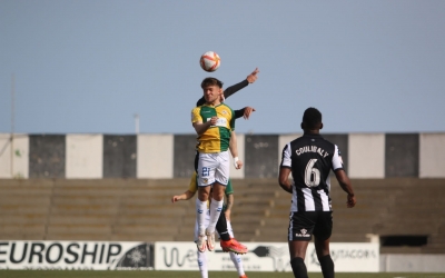 Aarón Rey s'ha estrenat per fi com a professional | RBL1912